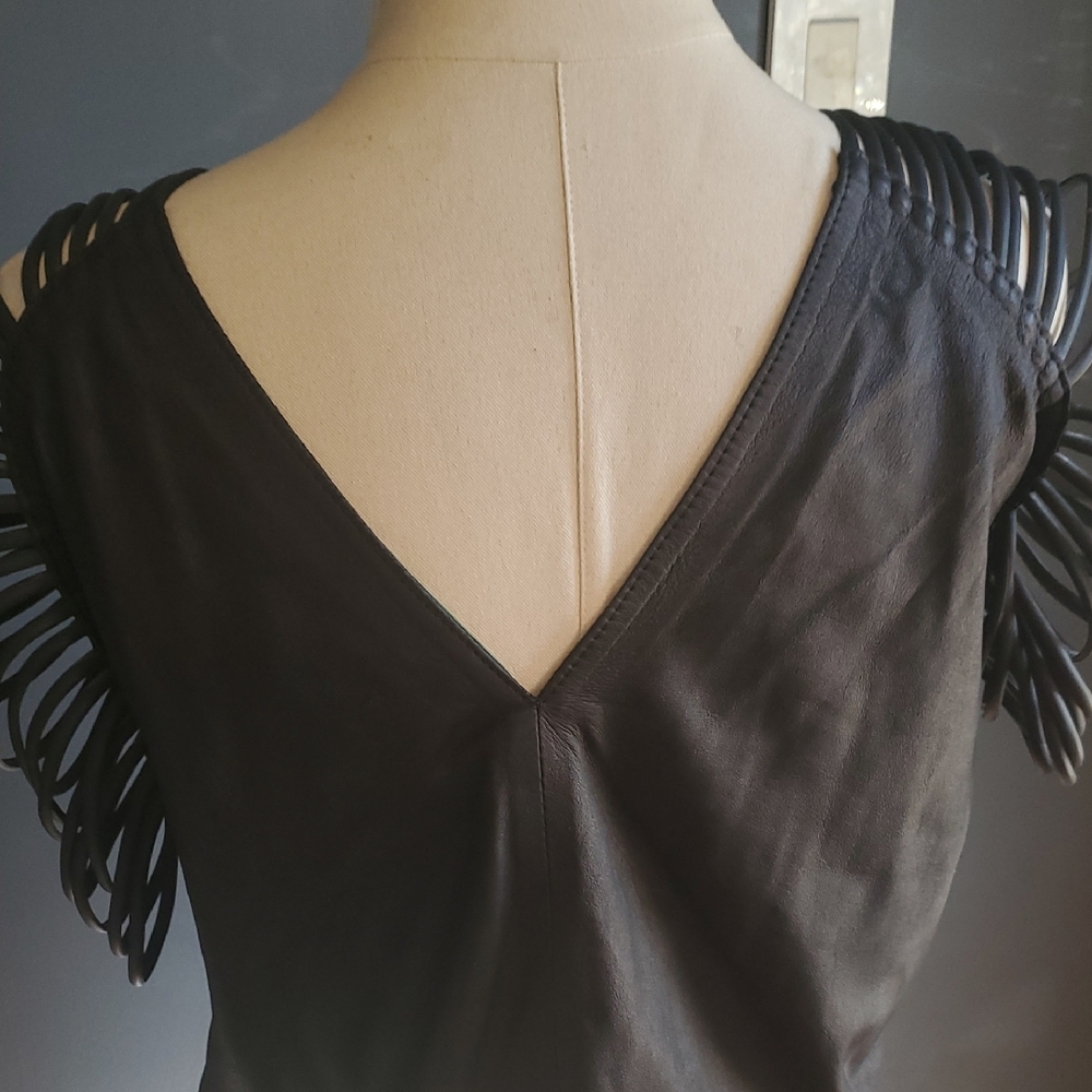 Vtg St. Tropez Black Strappy Fringe V-Neck Leather Top - Picture 7 of 15